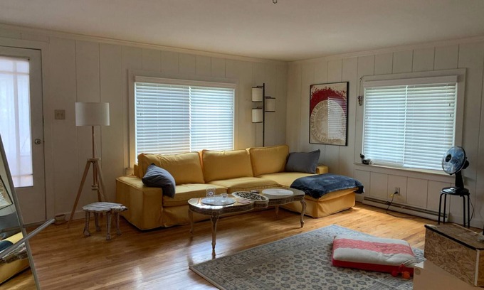Interlochen House | Artist cottage close to Interlochen Center for the Arts