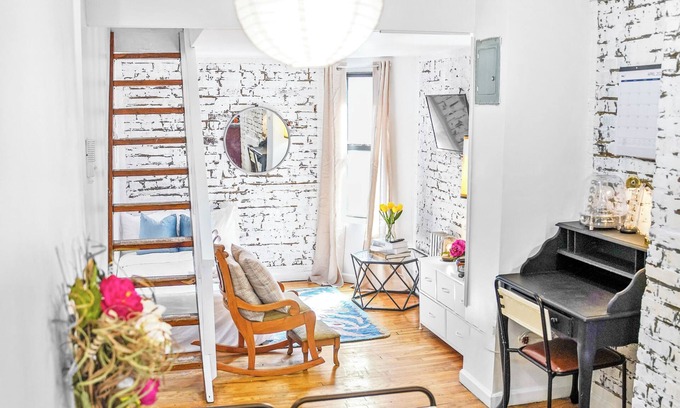 East Village Apartment | Artist Cove- Walk up Penthouse- Semi-Duplex- Sleep 3 Located In Center of LES