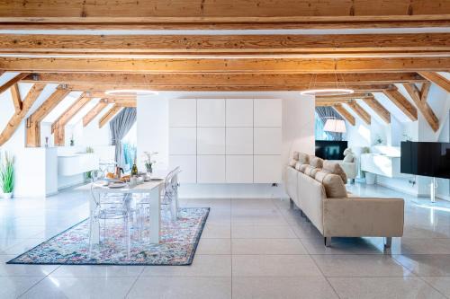 Merano Apartment | Artist House