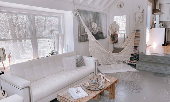 Smyrna House | Artist Studio Retreat (20 mi. from Nashville)