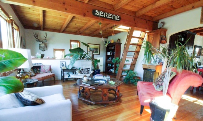 Cayucos House | Artistic Beach Community house