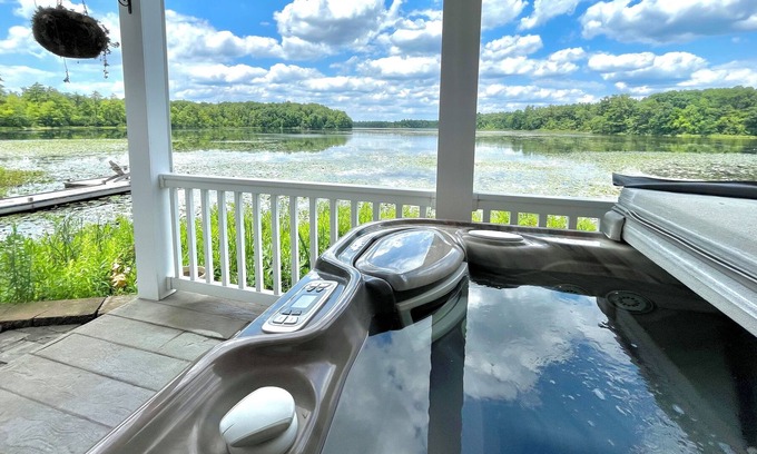 Middleville House | Artist’s Lake House- SUMMER SPECIALS!