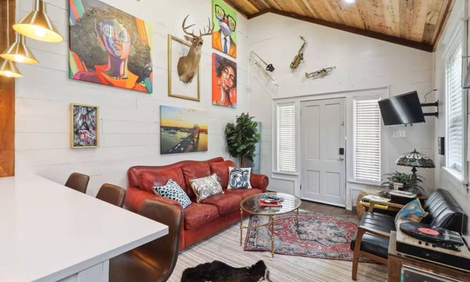 West Riverside House | Artsy Shotgun-Uptown New Orleans