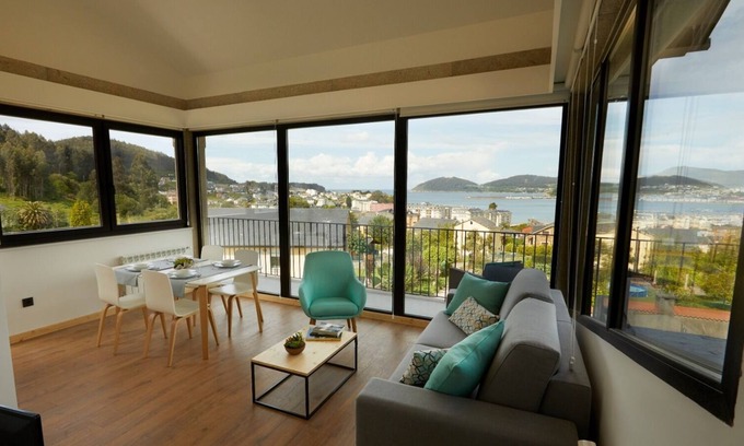 Viveiro Apartment | Arumes do mar e montaña, Apartment with superior sea views with balcony