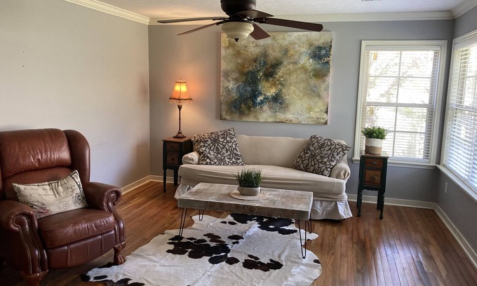 Vicksburg House | As advertised, quiet, clean and convenient .