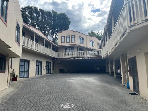 Newtown Cabin | Ascot Motor Lodge