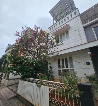 Jubilee Hills Bed & Breakfast | Ashirwad Homestay