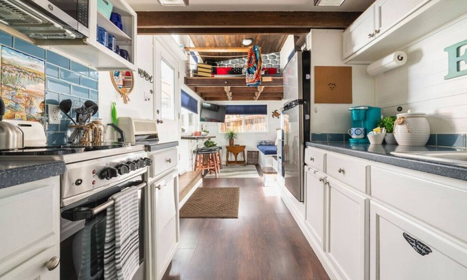 Woodland Park House | Ashore the Clouds | Glamping Awaits