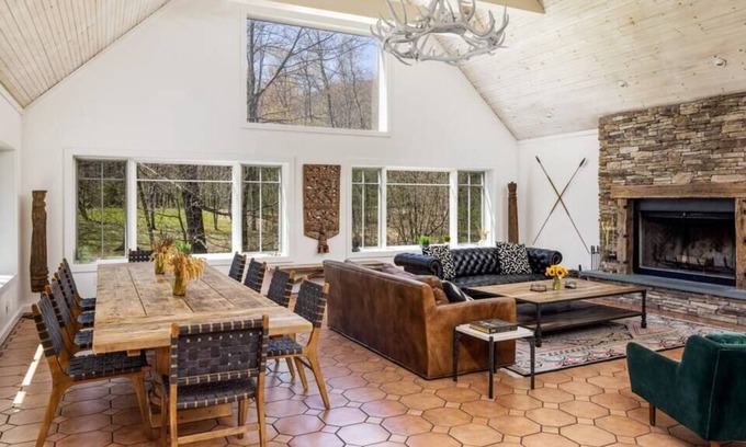 Shokan House | Ashton Hills Estate - Main 6B/3Ba Mountain Oasis