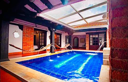 Envigado Villa | Asombrosa Mansión Medellin/Refugio, Año Nuevo
