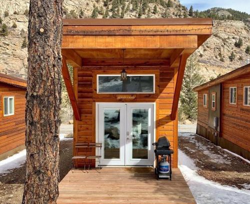 Idaho Springs House | Aspen Cabin at Base Camp Lodging Company