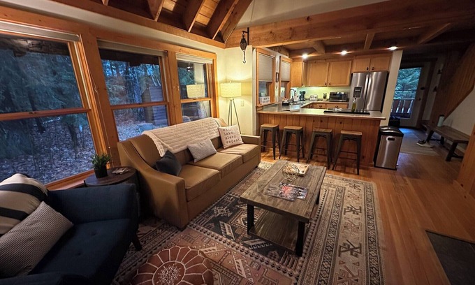 Bayfield House | Aspen Chalet- overlooks Brickyard Creek in Bayfield