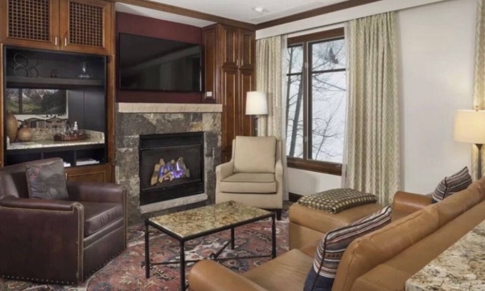 Aspen Condo | Aspen Highlands Ritz Carlton 3 bed Dec 27, 2025-Jan 3, 2026