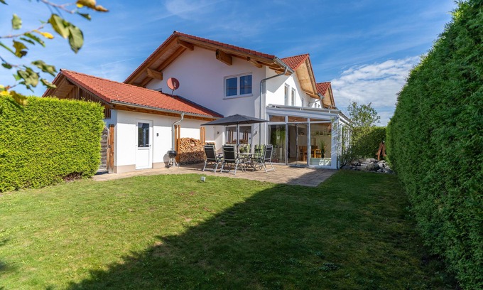Waltenhofen House | Astara- complete house in prime location with private garden