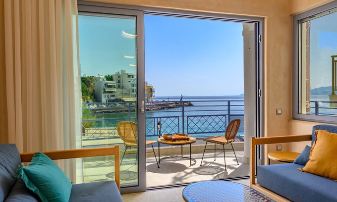 Agios Nikolaos Apartment | Asteria Seafront Luxury Apartment