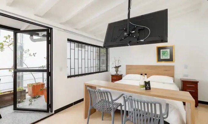 Astorga Apartment | Astonishing Studio with A/C and Wi-Fin
