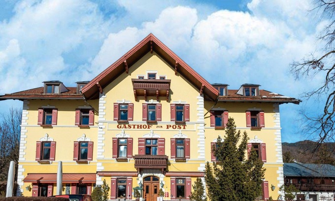 Bruck an der Grossglocknerstrasse House | Chalet in Bruck near Zell am See Ski Lift