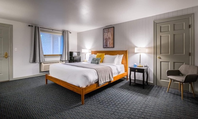 Peterborough Condo | At Riverhouse you will find a home away from home!