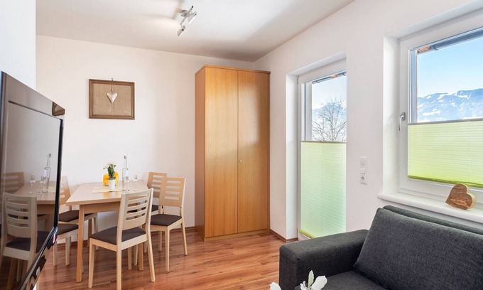 Saalfelden am Steinernen Meer Apartment | Apartment in Saalfelden near Ski Slopes