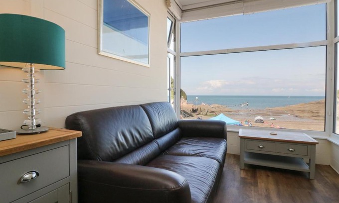 Hele Apartment | At the Bay Apartment