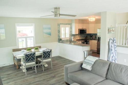 Huron House | At the Beach - Old Homestead Beach House