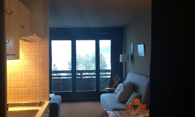 Villard-de-Lans Apartment | At the foot of the slopes with balcony 34 m2 south-east/washing machine and