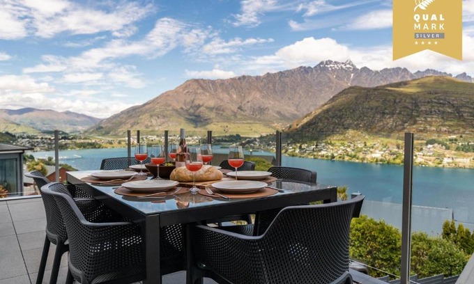 Queenstown House | Ataahua Views Entire Home