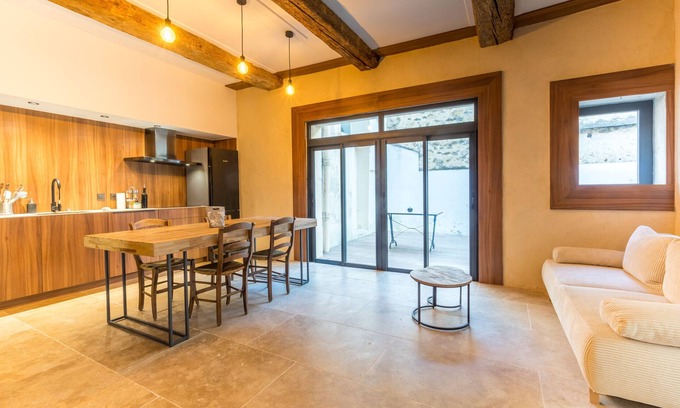 Historic Centre Apartment | Atelier Ecusson - Première conciergerie