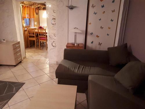 Troisdorf Apartment | Atelierwohnung am Flughafen Köln -Bonn