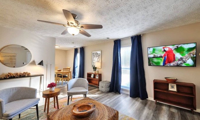 Marietta House | ATH - Marietta - 2BR - Pet Friendly -Ranch (160b)