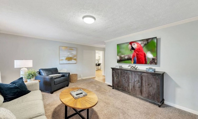 Woodstock House | ATH - Woodstock - 4BR - Pet Friendly -Fenced (wiley)