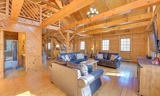 Athol Cabin | Athol Cabin w/Deck & Fire Pit, 10 Mi to Lake