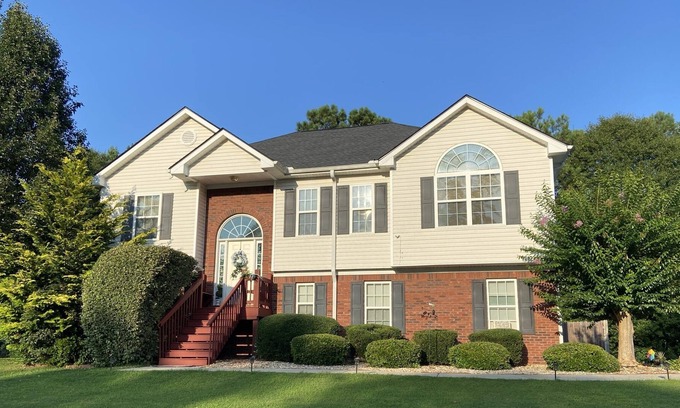 Riverdale House | ATL Luxury Home with Hot Tub and Outdoor Entertainment