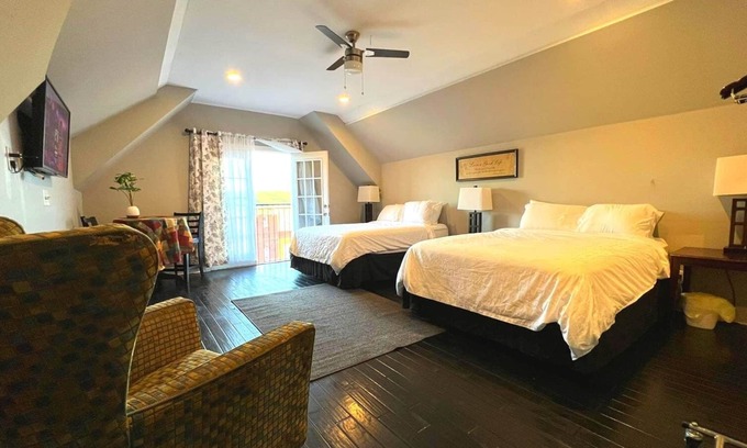 Mechanicsville House | ATL Tip Top Cutie Home City View and Free WI/FI