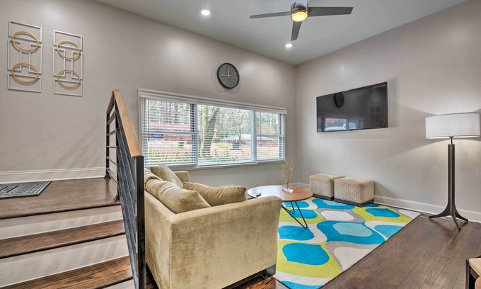 Church Street House | Atlanta Retreat w/Deck in Greenbriar Area!