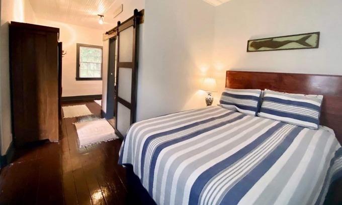 Sullivan's Island Cottage | Attached guest cottage/studio one short block from the beach.