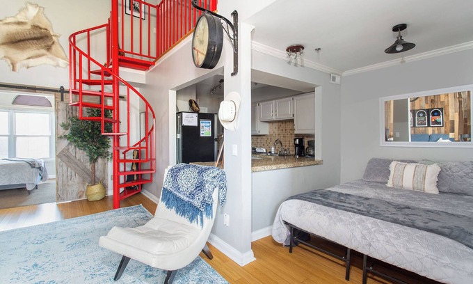 Rolling Mill Hill Condo | Attached Units! Park Free Walk 2 Broadway