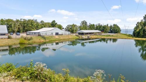 Bryant House | Attitude Adjustment Cabin with hot tub fire pit & indoor pool