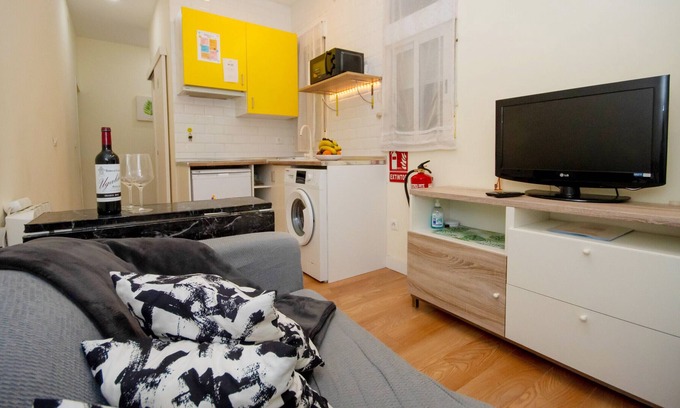 Puerta del Angel Apartment | Attractive and nice apartment near Madrid Rio M (LCA13)