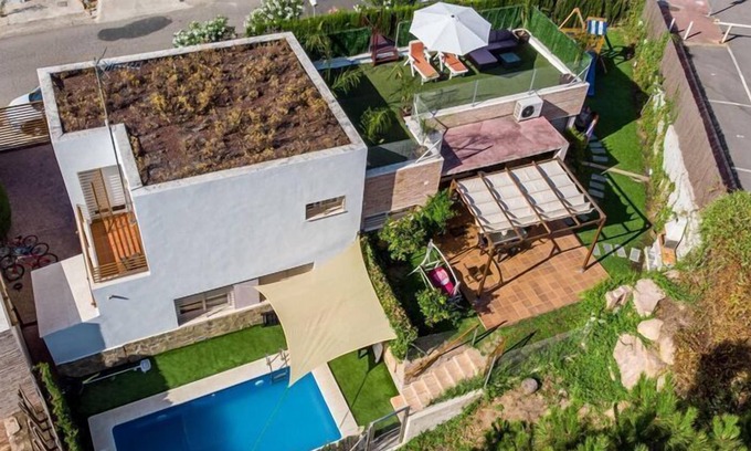 Las Jaras House | Attractive holiday home in Cordoba with terrace