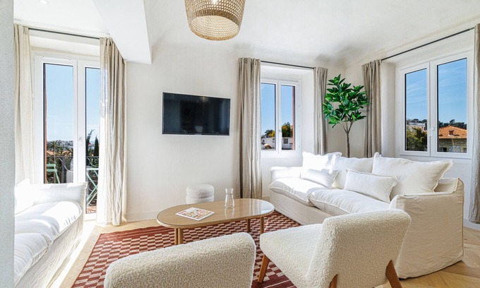 Lazaret Apartment | Atypical Duplex Apartment – Air-Conditioned – 2 Bedrooms