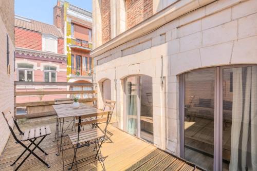 Historic Center Apartment | Atypical triplex near Grand Place with terrace