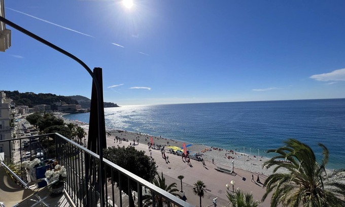 Old Town Apartment | AU BEAU RIVAGE AP2049 by RIVIERA HOLIDAY HOMES