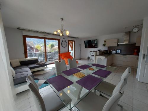Saint-Jorioz Apartment | Au cœur de St Jorioz, spacieux appartement avec terrasse et vue montagne.
