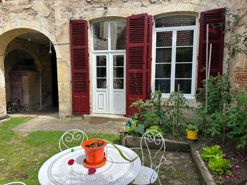 Avallon Apartment | Au Petit Relais