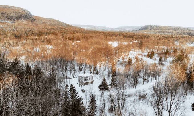 Mandeville Ski Chalet | Au sentier enchanté. Plage et sentier privé. SPA