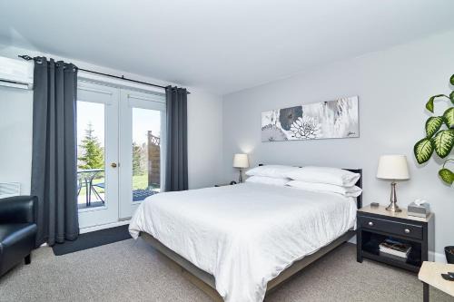 Magog Bed & Breakfast | Auberge Aux Deux Pères