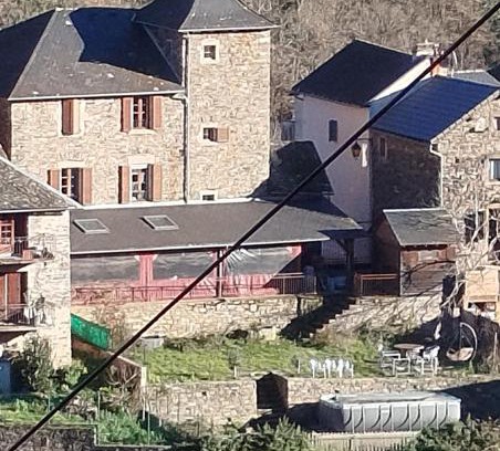 Ayssenes Hotel | Auberge du Roc Saint Jean