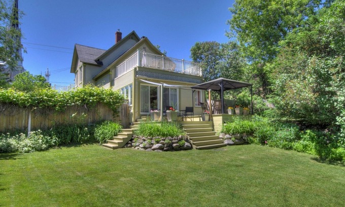 Magog House | Auberge La belle Victorienne