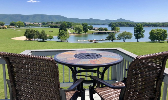North Shore Condo | AUG 19-21 AVAIL-REALLY THE BEST VIEW @BERNARDS LANDING-BOOK NOW